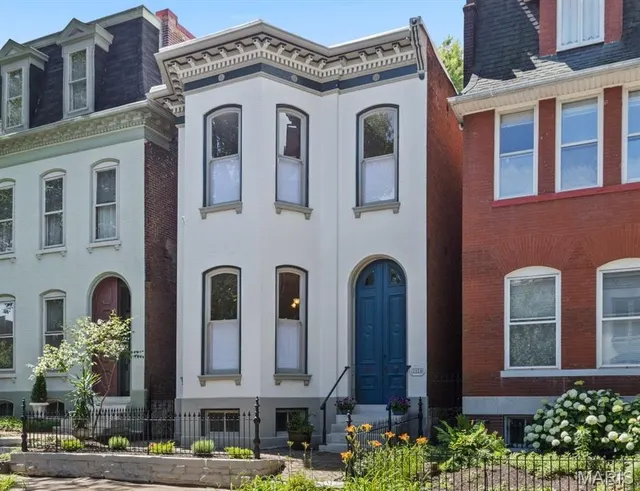 Popular Lafayette Square Real Estate