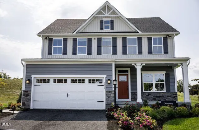 Popular The Enclave at Bells Lake Real Estate