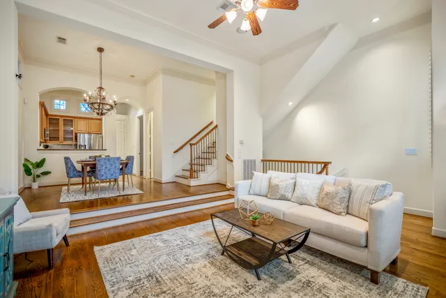 Popular La Branch Palms Real Estate