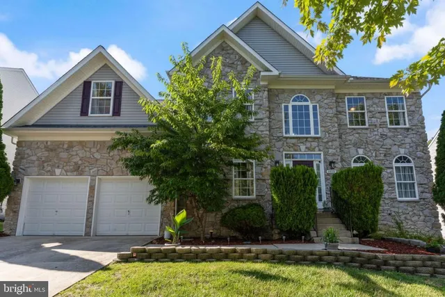 Popular Strawberry Hill Est Sub Real Estate