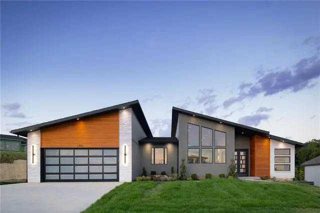 Popular Riverside Real Estate