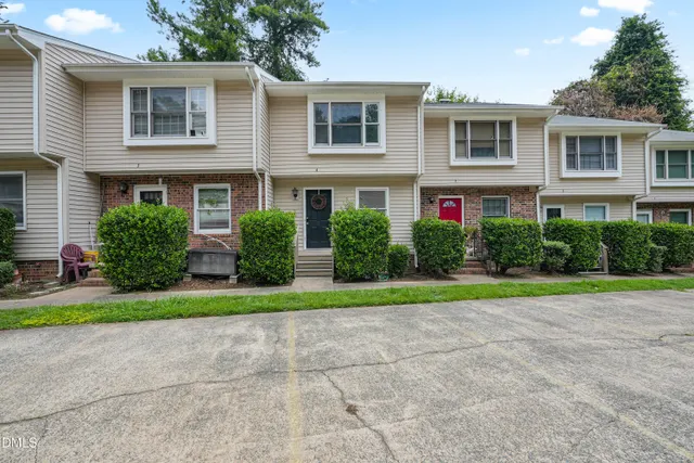 Popular Salem Court Real Estate