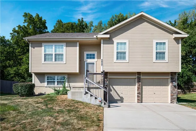 Popular MelRose Gardens Real Estate