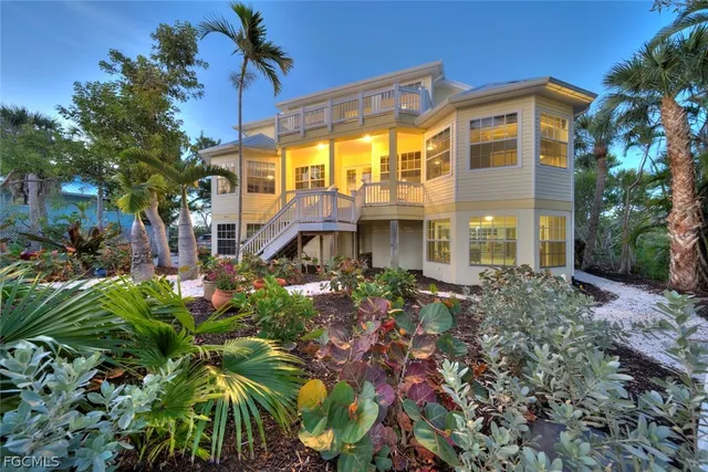 Expensive CASTAWAY ESTATES Real Estate