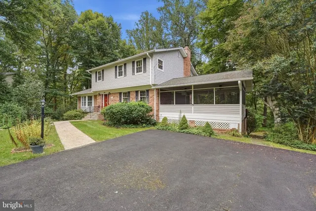 Popular North Springbrook Real Estate