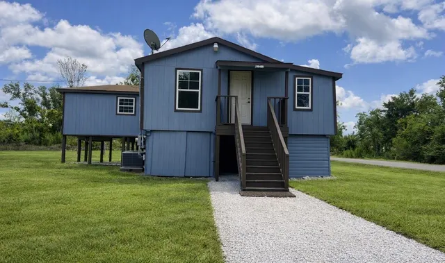 Popular Snug Harbor Sec 2 Real Estate
