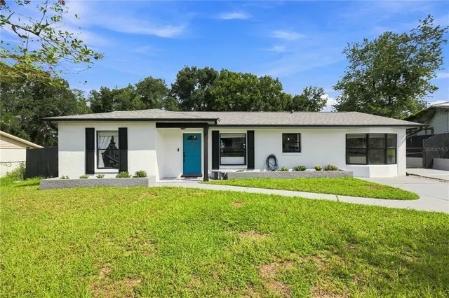 Expensive LAKEVIEW HILLS Real Estate