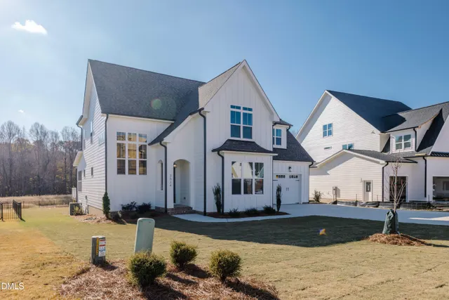 Popular Hilltop Bluffs Real Estate