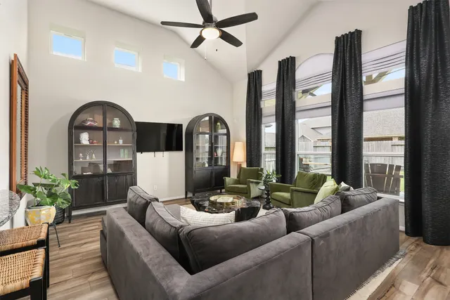 Popular Lago Mar Pod 6 Sec 2 Real Estate