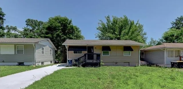 Popular Elmwood Terrace Real Estate