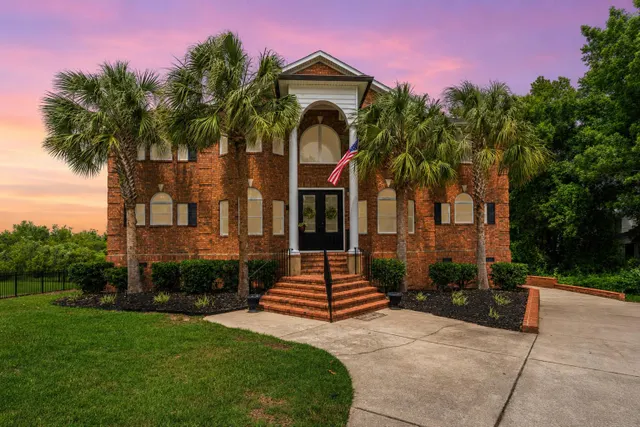 Expensive Laurel Hill Real Estate