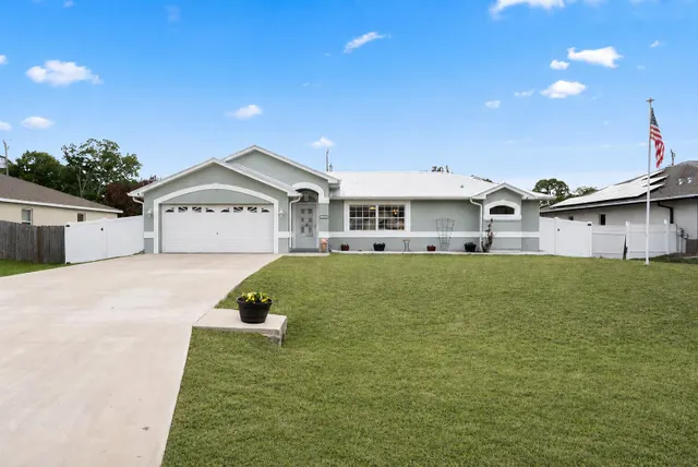 2958 Sw Fluvia Street, Port St Lucie FL 34953