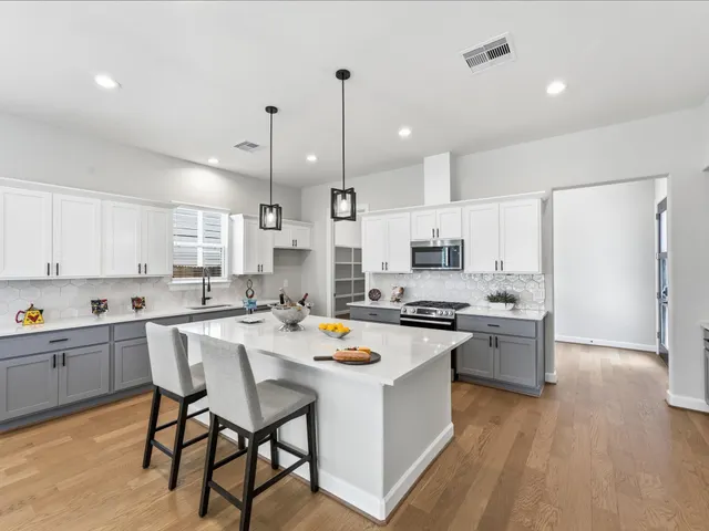Popular SHADYVILLA HOMES Real Estate