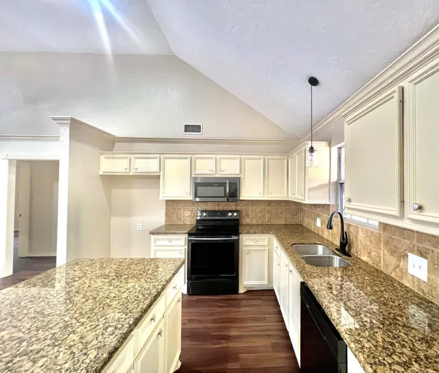 Expensive 19 Conroe Southeast Real Estate