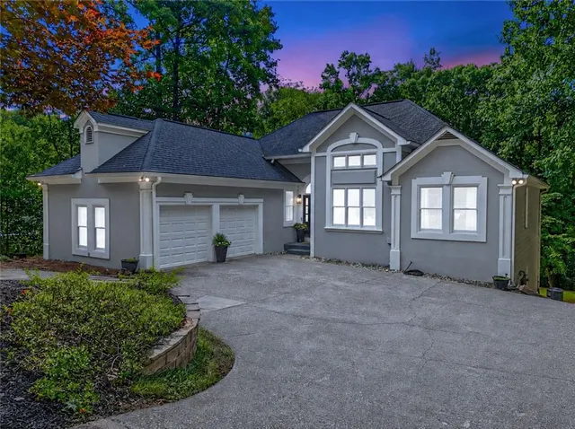 Popular Geneva Woods Real Estate