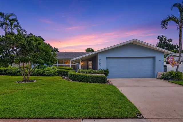 Expensive YACHT CLUB ESTATES Real Estate