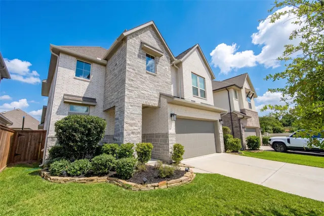 Popular Wheatfall Real Estate