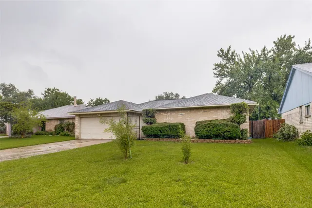 Popular Sterling Green Sec 08 Real Estate