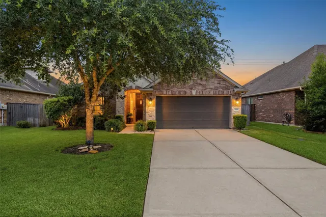 Popular ENCLAVE AT HIGHLAND GLEN Real Estate