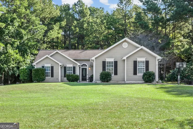 Popular Peeks Crossing Real Estate