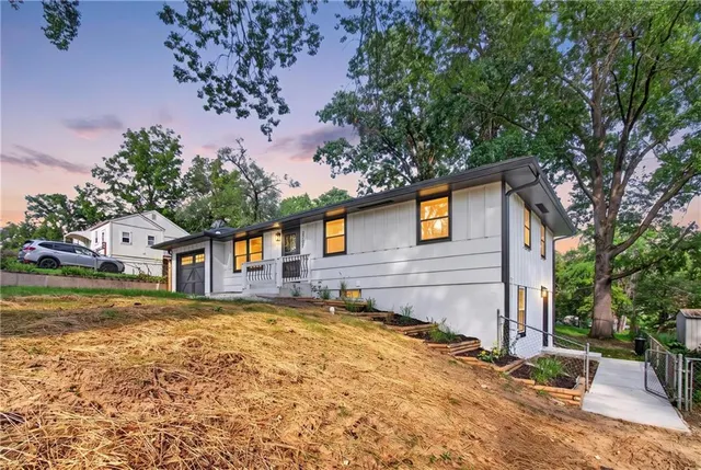 Popular Walnut Hills Real Estate