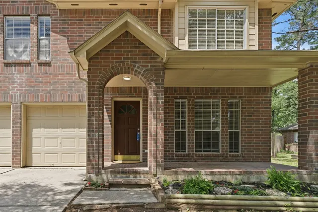 Popular Clovercreek 01 Real Estate