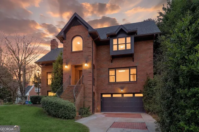 Expensive KINGS COURT Real Estate