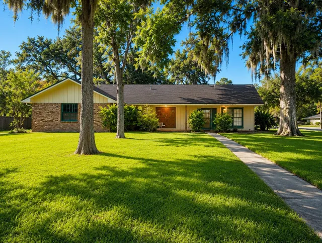 Cheap Lake Forest Lake Jackson Real Estate