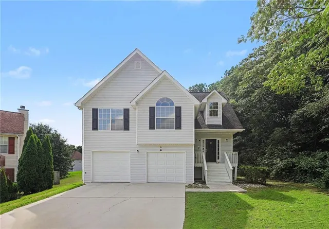 Popular Pebble Ridge Real Estate