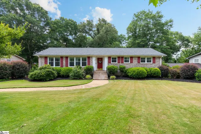 Popular Edwards Forest Real Estate