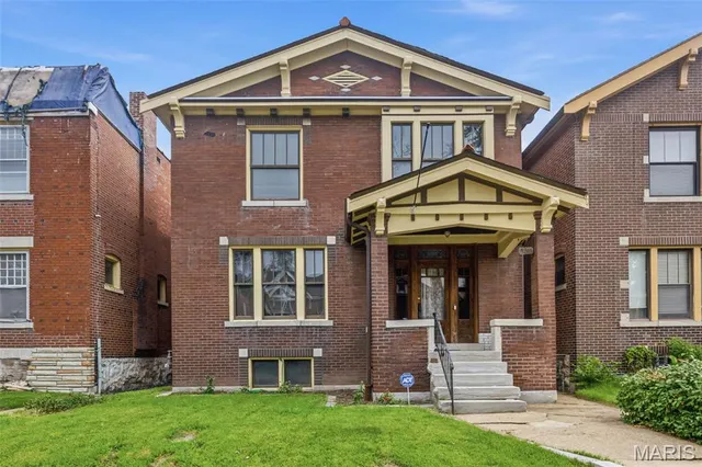 Popular Washington Heights 1st Add Real Estate