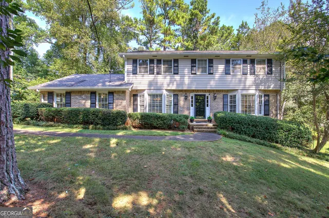 Popular Beverly Hills Estates Real Estate