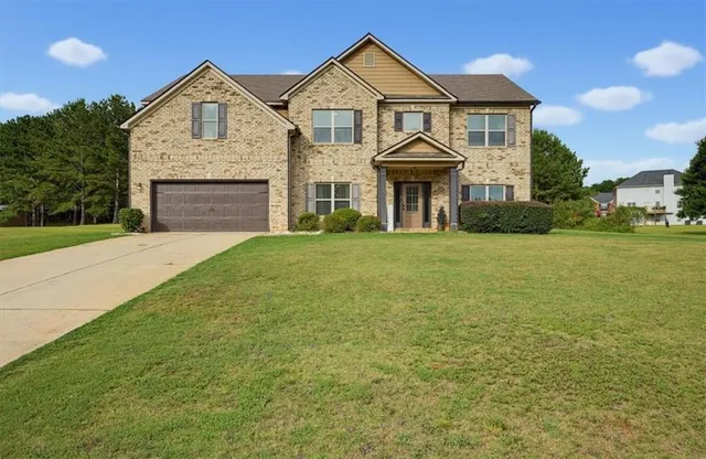 Popular Lincoln Estates Real Estate