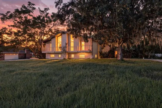 Popular EXECUTIVE ESTATES Real Estate