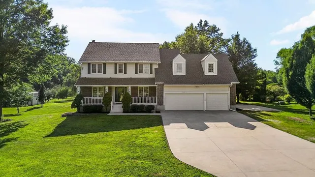 Popular Countryaire Real Estate