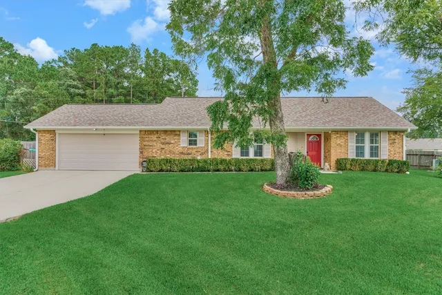 Popular Conroe Bay Real Estate