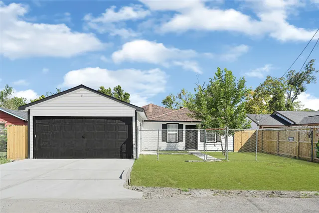 Expensive Glen Manor Sec 02 Real Estate
