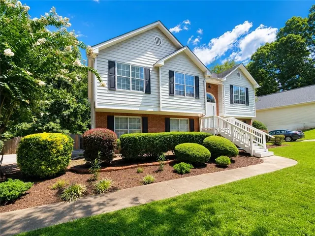 Popular Oakpointe Real Estate