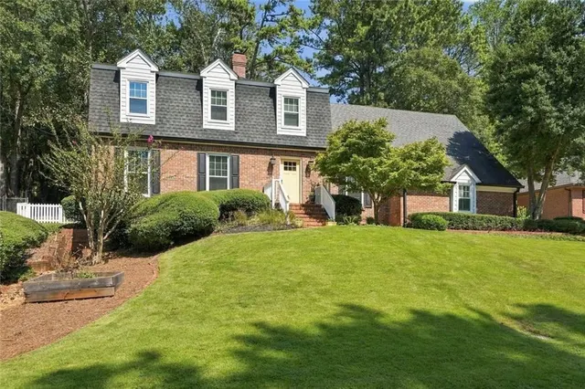 Popular LIVSEY TRAILS Real Estate