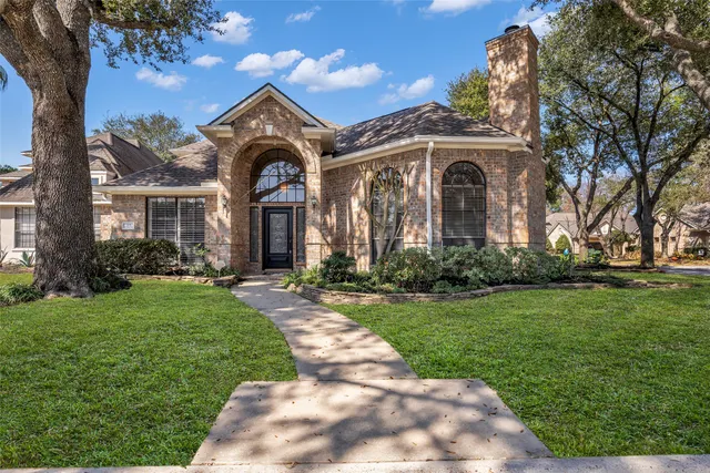 Expensive Oaktree Place Real Estate