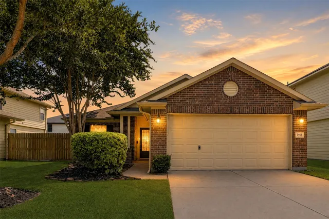 Popular Oak Landing Real Estate