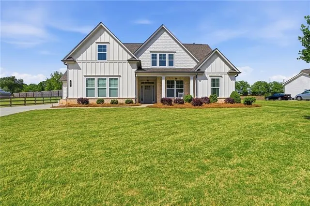 Popular Wallace Manor Real Estate