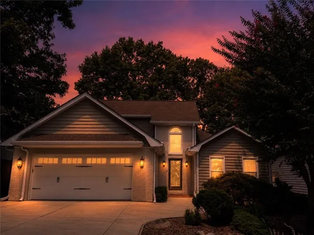 Popular Willow Springs Real Estate