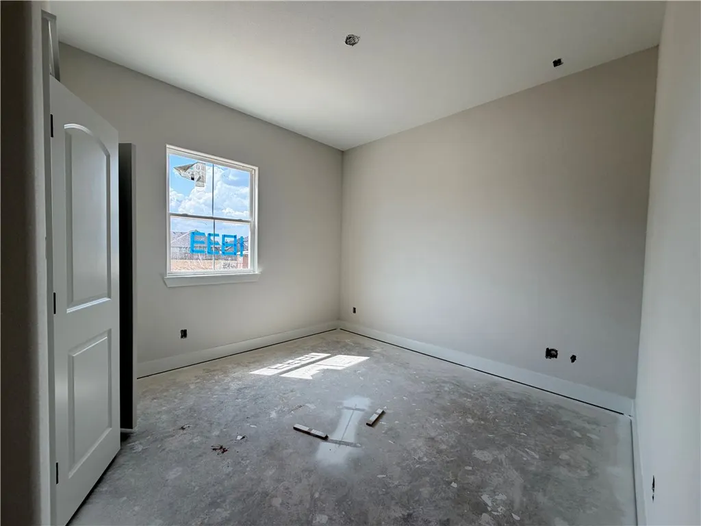 Listing Thumbnail Image 6