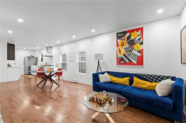 Popular Dyer Place Real Estate