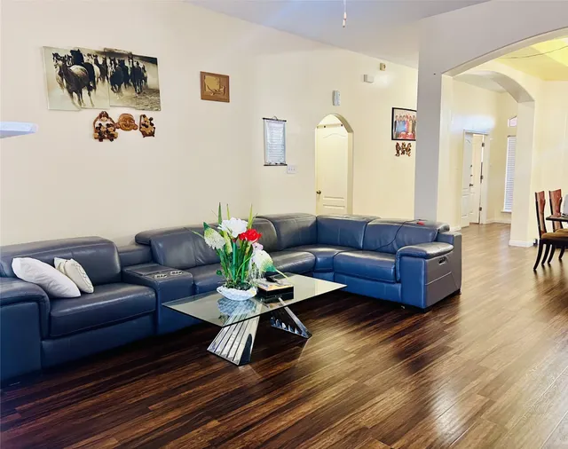 Cheap Kleinbrook Sec 04 Real Estate