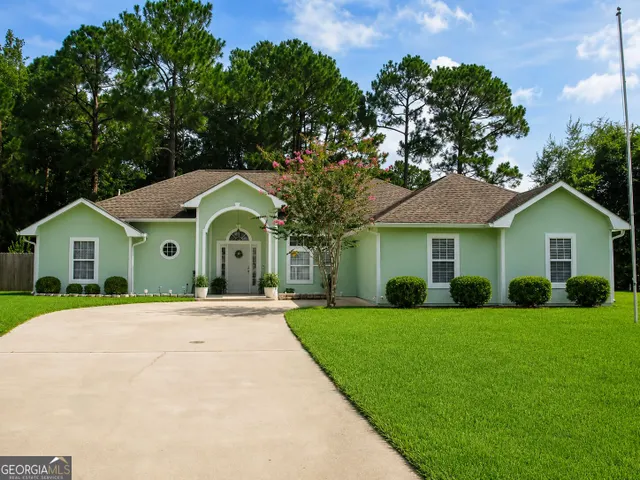 Popular Lake Forest South Real Estate