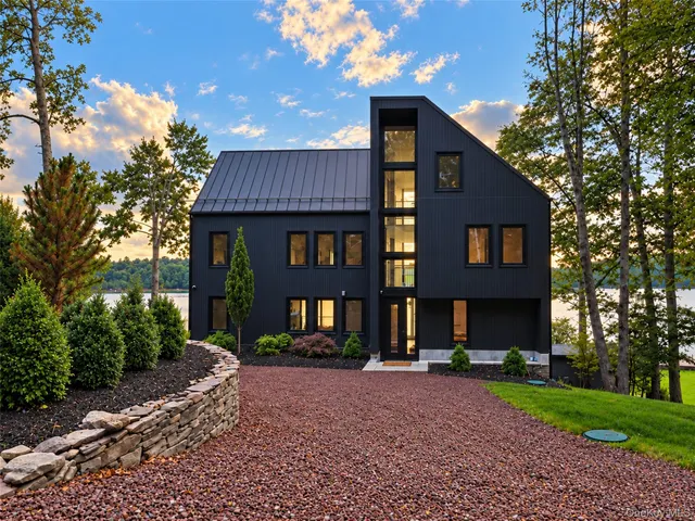Popular Swinging Bridge Real Estate