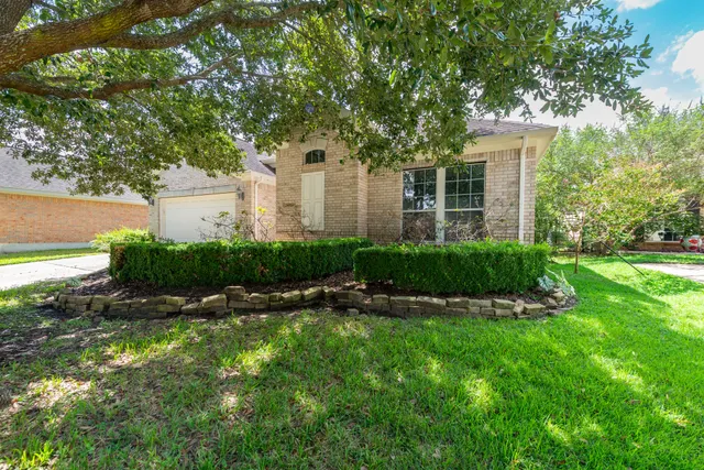 Popular Heritage Grand Real Estate