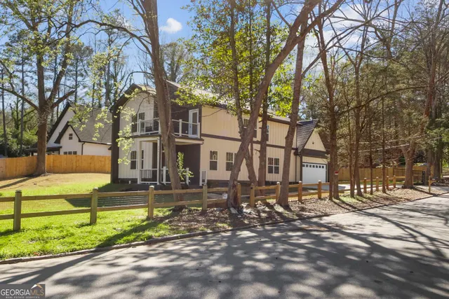 Popular BEN HILL ACRES Real Estate